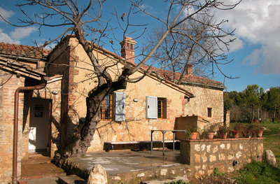 L'ingresso dell'appartamento Palio nel casale Certino